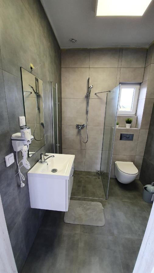 Dom 100m2 3 Sypialnie 2 Lazienki Sauna Prywatny Teren Holiday home Gaski (Koszalin)